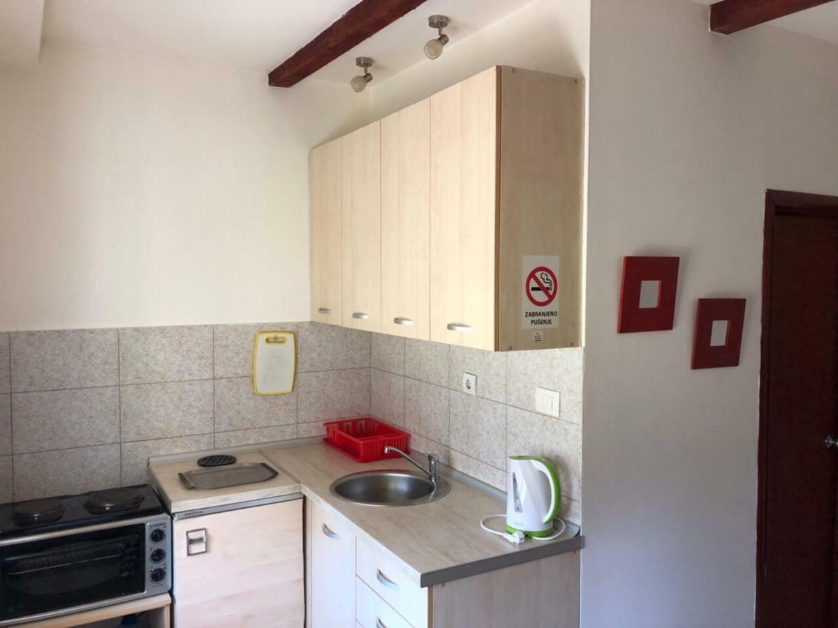 Cvjetni Apartmani Cetinje Exterior photo